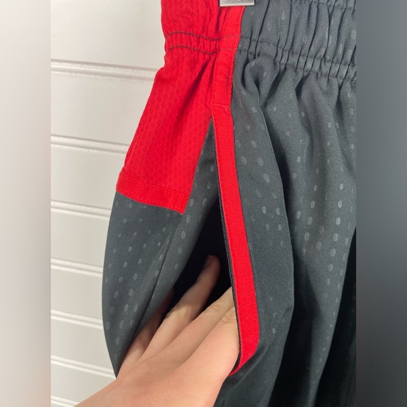 Nike Gray & Red Raiders NFL Basketball Athletic Shorts Size Small Men’s - Picture 4 of 10